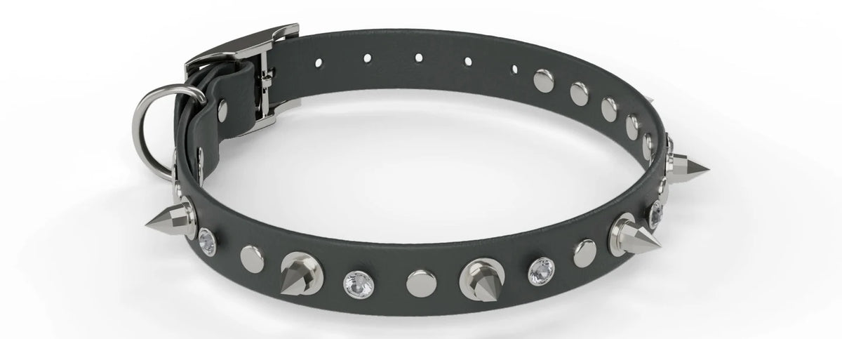 Collar MONO RAVE, Black heveder, Silver fémrészek, szögletes csat, D-gyűrű, Cap szegecsek, egyszerű szegecsek, tüskék és strasszkövek, számozott alkatrészek